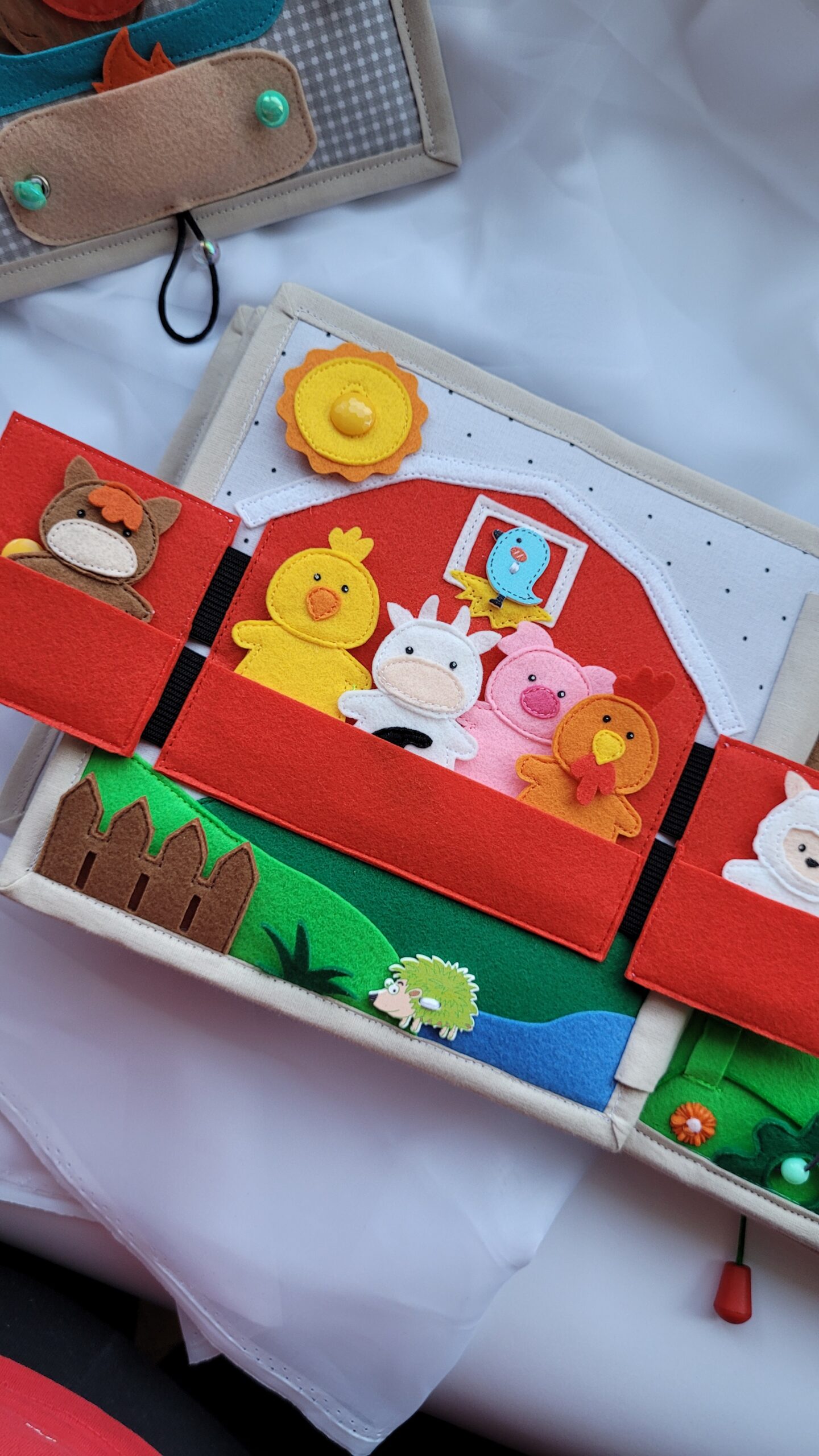 Strona sensoryczna „Drzewko z ptaszkami” 20x20 - obrazek 2