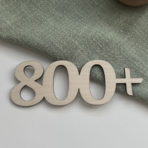 800+ napis z sklejki